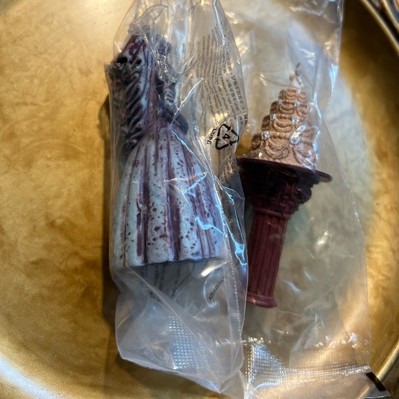 The Haunted Mansion Attic Diorama Kit - Picture 7 of 8